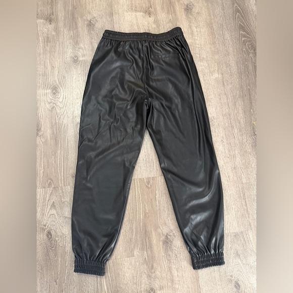 Zara Black Faux Leather Pants - Picture 2 of 3
